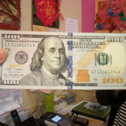 Скачать книгу Как вы относитесь к богатым людям?