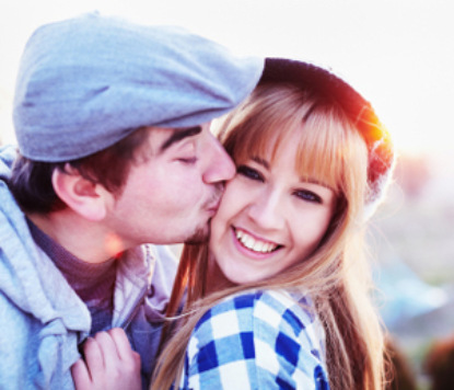 Скачать книгу Как она на самом деле к тебе относится?