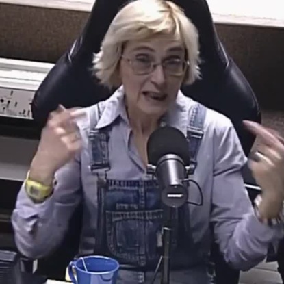 Скачать книгу Как изучать Маяковского с помощью спиритических сеансов