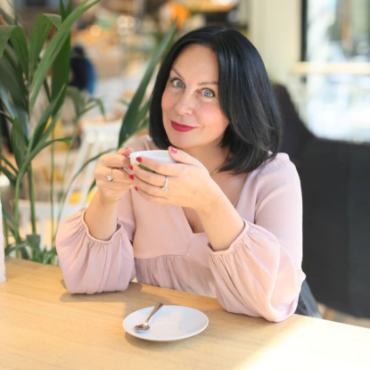 Скачать книгу Юля Булгакова: скрипка, металлолом и безудержный ржач