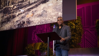 Скачать книгу How to live with fire | Oral McGuire